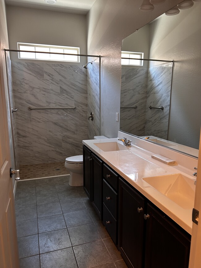 Building Photo - 11133 E Tumbleweed Ave