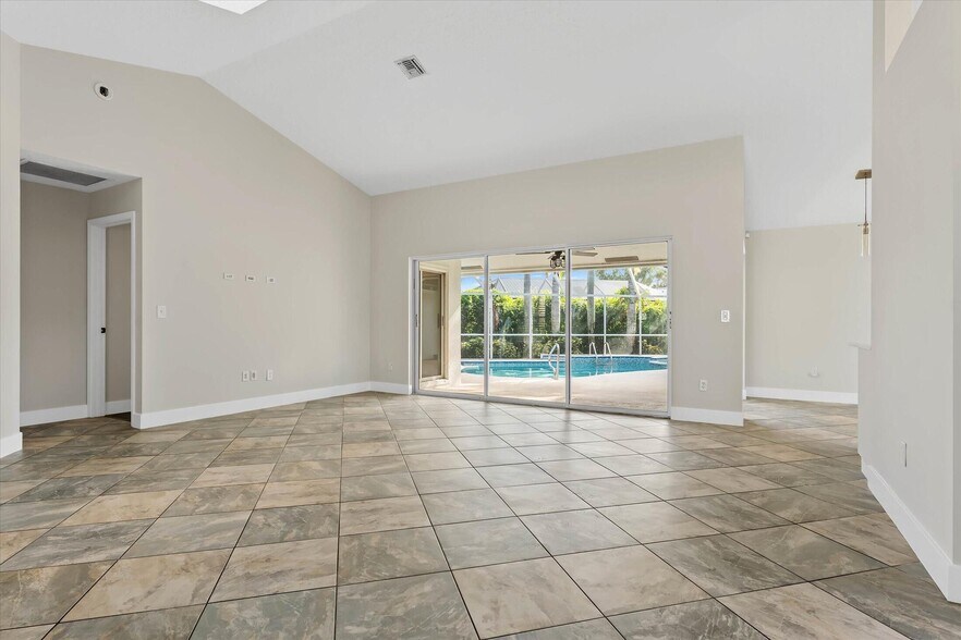 Building Photo - 1021 Corallita Ct