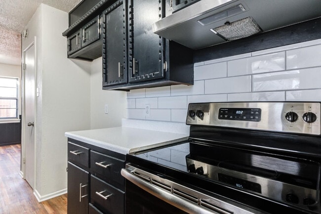 Building Photo - 5402 25th St