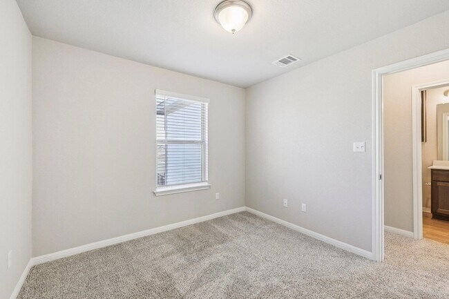 Building Photo - 1737 Fountain Bridge Dr