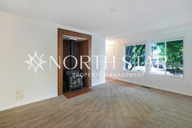 Building Photo - 6269 SW Southwood Dr