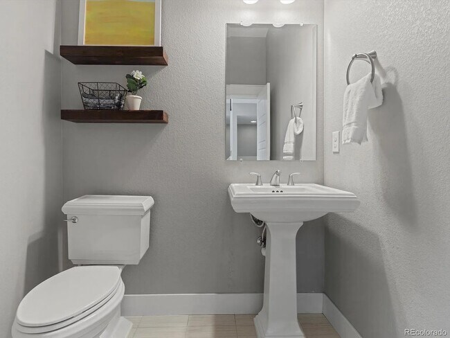 Building Photo - 5402 Uinta Way