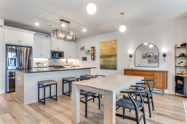 Building Photo - 3691 Rosemont Dr