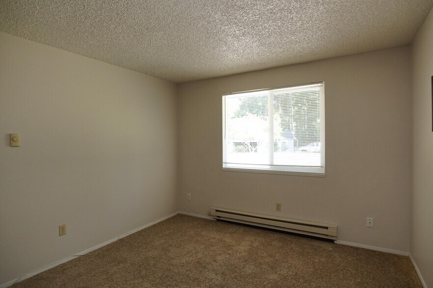 Building Photo - 6508 185th Ave E