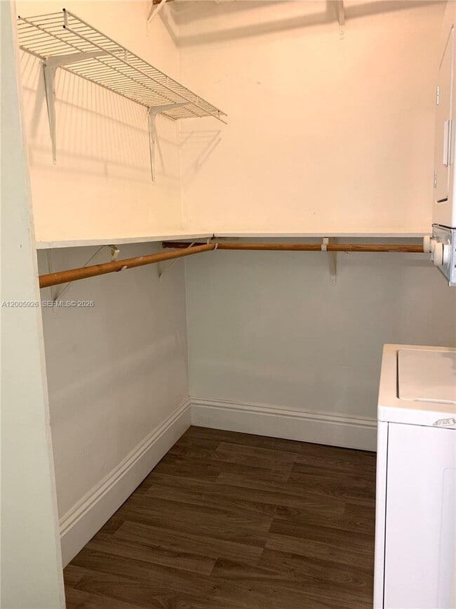 Building Photo - 1515 West Ave