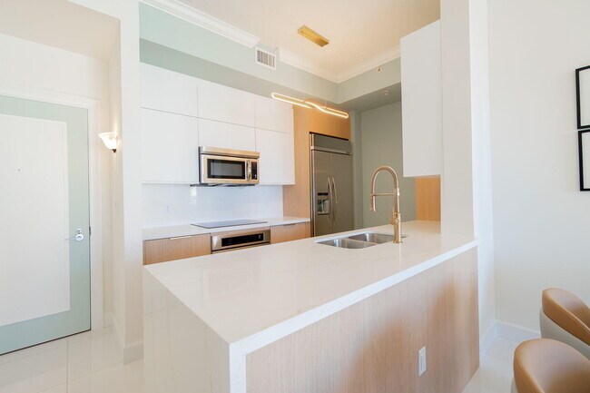 Building Photo - 550 Okeechobee Blvd