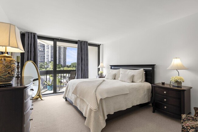 Building Photo - 2400 Presidential Way