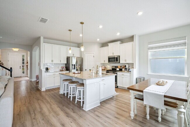 Building Photo - 1606 Chelsea Manor Cir