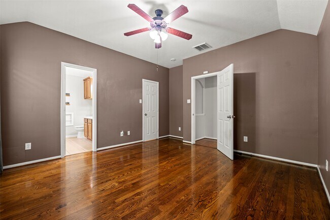 Building Photo - 6907 Birnam Garden Lane