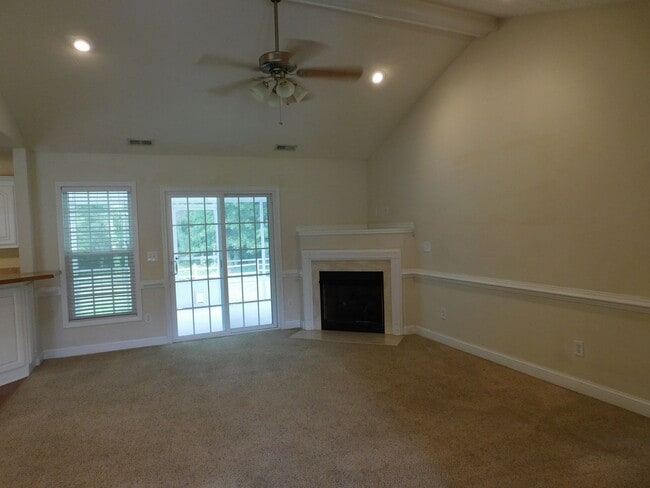 Building Photo - 408 Sweet Gum Way