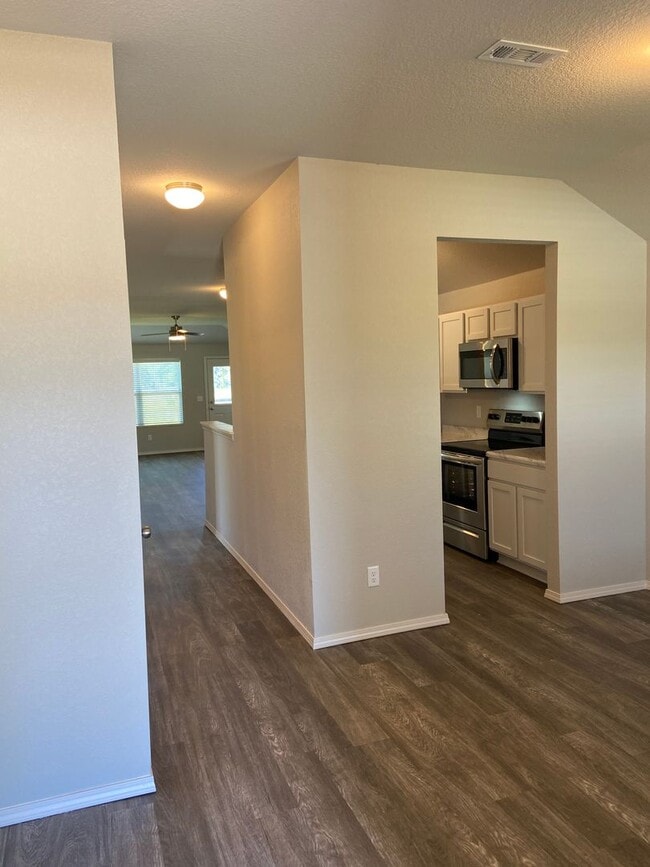 Building Photo - 10413 Cypress Knee Dr