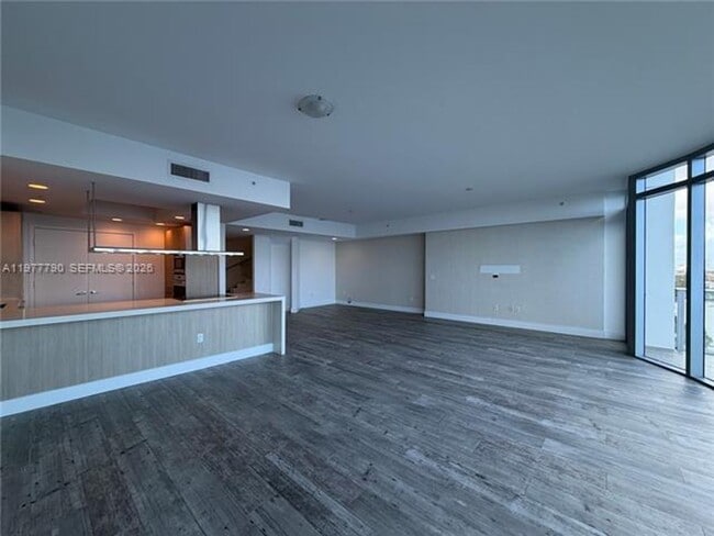 Building Photo - 17111 Biscayne Blvd