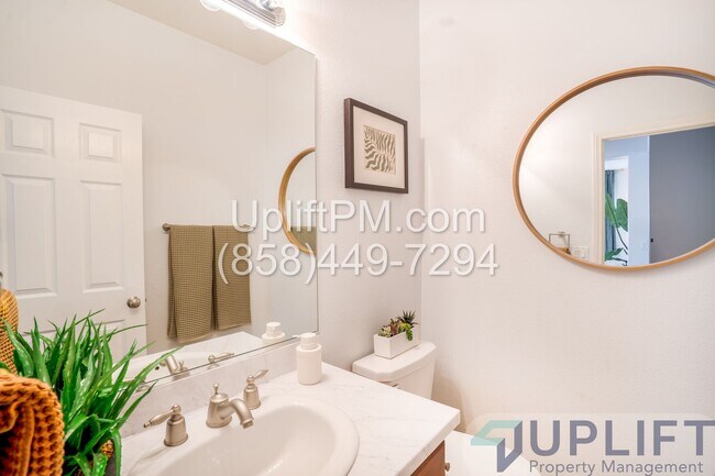 Building Photo - Spacious 5-Bedroom Home with Pool & Spa in...