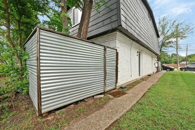 Building Photo - 5000 West Gate Blvd