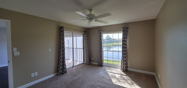 Building Photo - 5210 Wedgewood Ln