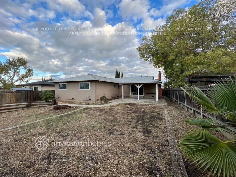 Building Photo - 2948 Palo Verde Way
