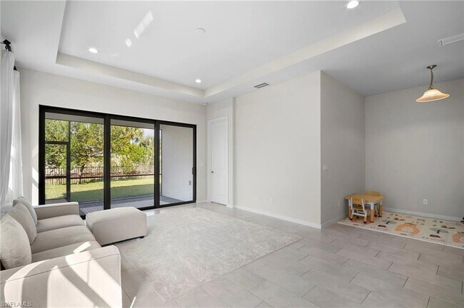 Building Photo - 14720 Kingfisher Lp