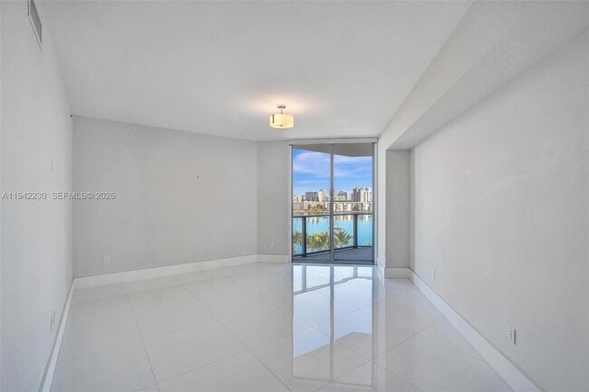 Building Photo - 17301 Biscayne Blvd