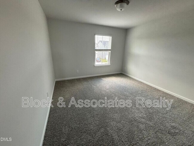 Building Photo - 3230 Pelican Ln