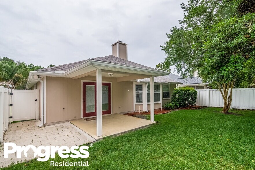 Building Photo - 573 Redberry Ln