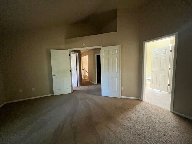 Building Photo - Wonderful Home in Central Ft. Collins