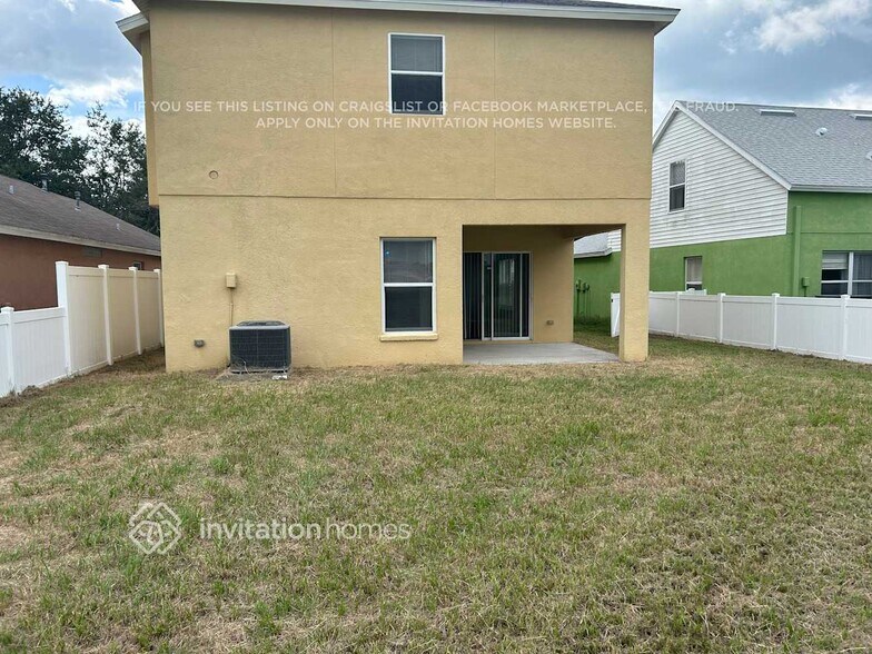 Building Photo - 10504 Lakeside Vista Dr