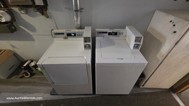 Building Photo - 3 Bedroom 1 Bath Multiplex Unit #3 – Columbia Heights