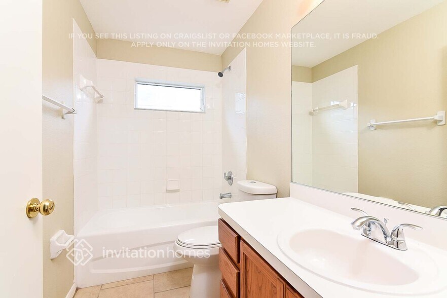 Building Photo - 11721 Brenford Crest Dr