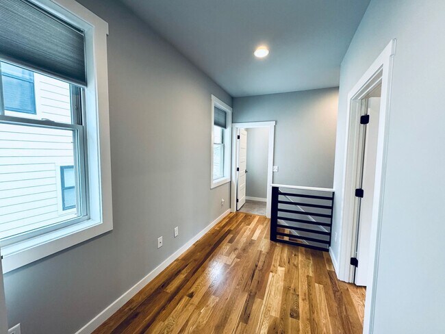 Building Photo - West AVL - Spacious, Beautiful Modern Home