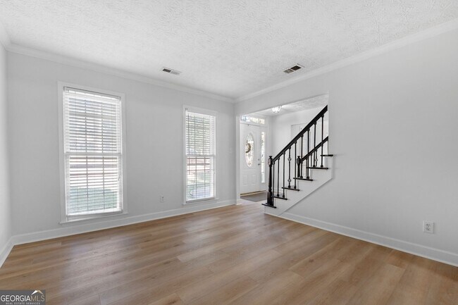 Building Photo - 100 Kimmer Rd