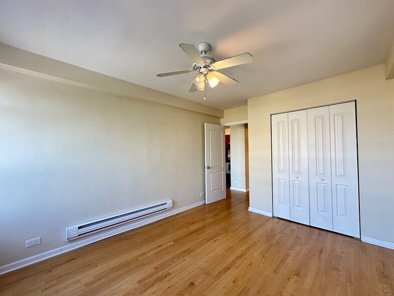 Building Photo - 4180 N Marine Dr