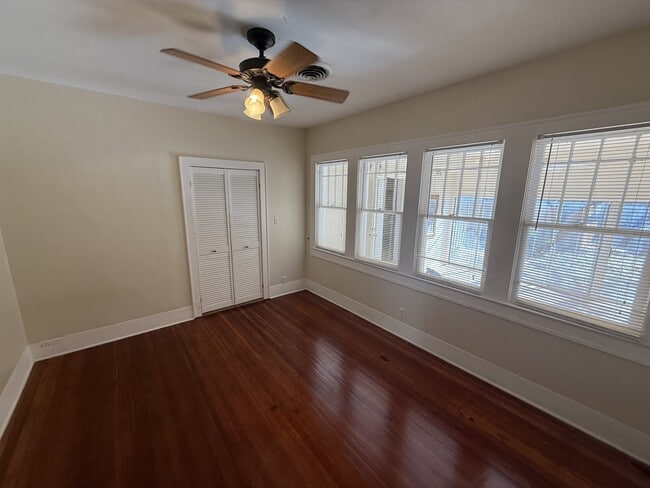 Building Photo - 1316 S Johnston Ave