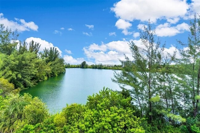 Building Photo - 14850 Naranja Lakes Blvd