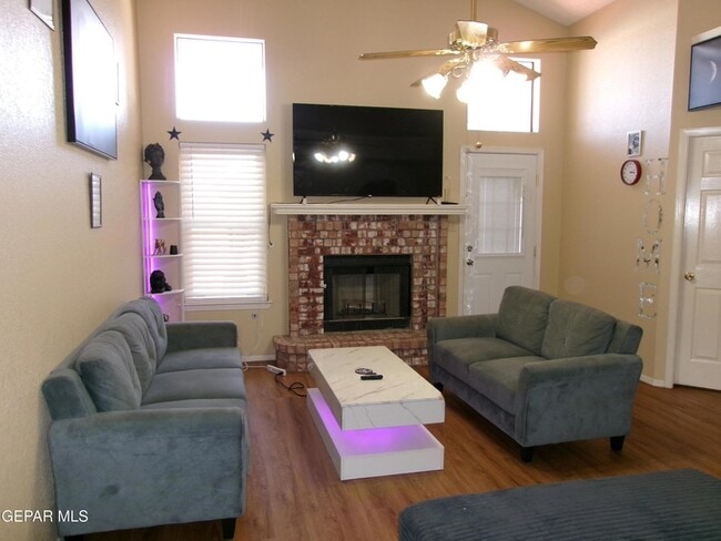 Building Photo - 3454 Broken Arrow Dr