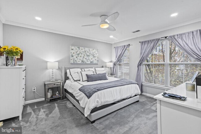 Building Photo - 5108 Donovan Dr