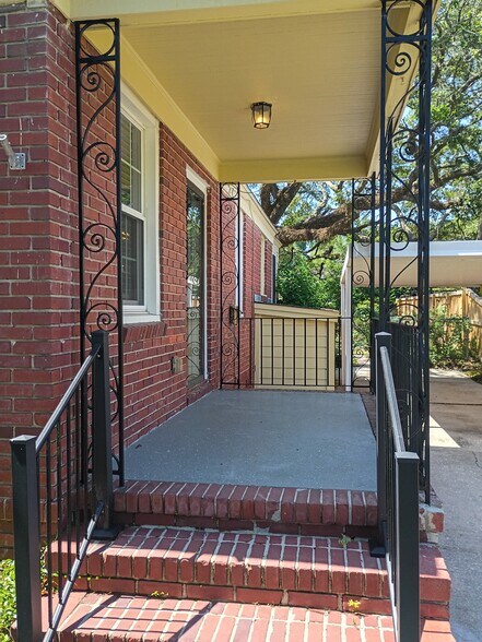 Building Photo - 37 Yeadon Ave