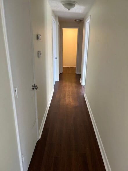 Building Photo - 724 Powell St