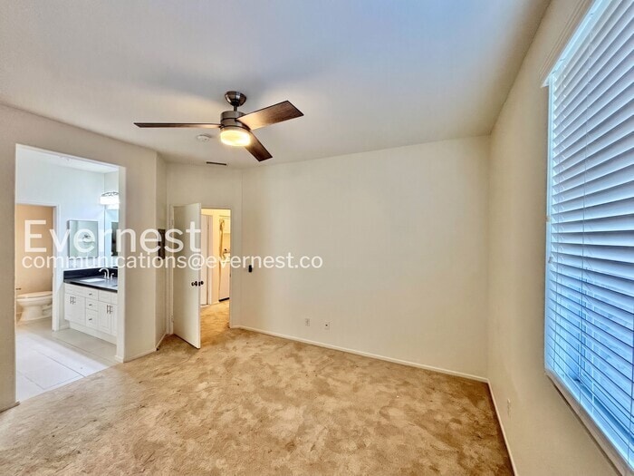 Building Photo - 10796 Sabre Hill Dr