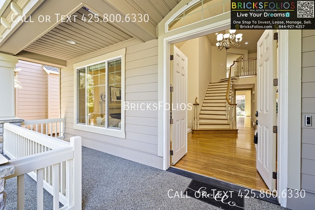 Building Photo - Redmond Ridge Luxury Living | East-Facing Murray Franklyn Gem