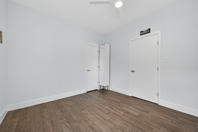 Building Photo - 10021 Hillside Bayou Dr