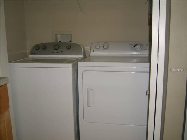 Building Photo - 8818 Villa View Cir