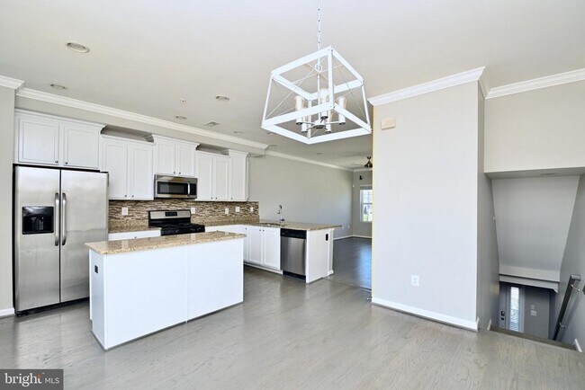 Building Photo - 11177 Southport Pl