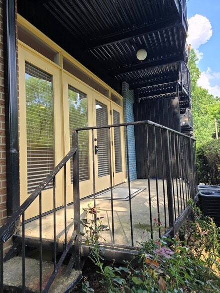 Building Photo - 120 Alden Ave NW