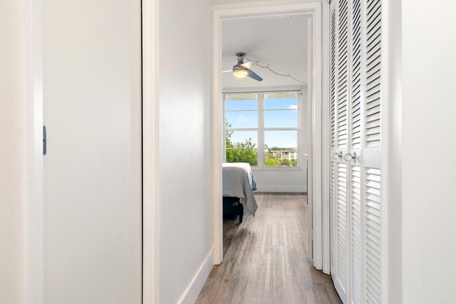 Building Photo - 3900 Oaks Clubhouse Dr