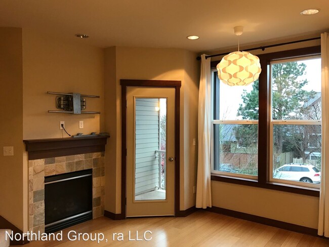 Building Photo - 3 br, 3.5 bath House - 4438 44th Ave SW #A