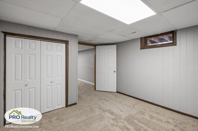 Building Photo - 5 Bedroom Home in Chisago City