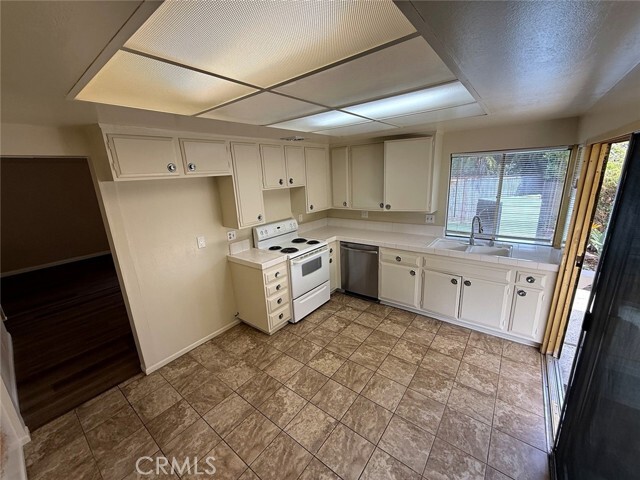 Building Photo - 8170 Crowley Cir