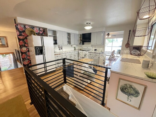 Building Photo - 4616 SE 31st Ave