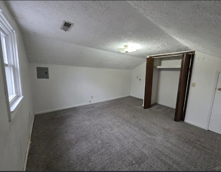 Building Photo - 3232 Court St