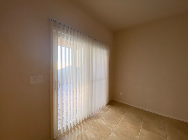 Building Photo - 4 BED 3 BATH Townhome, 1 LOFT, 2 GARAGES, GATED!